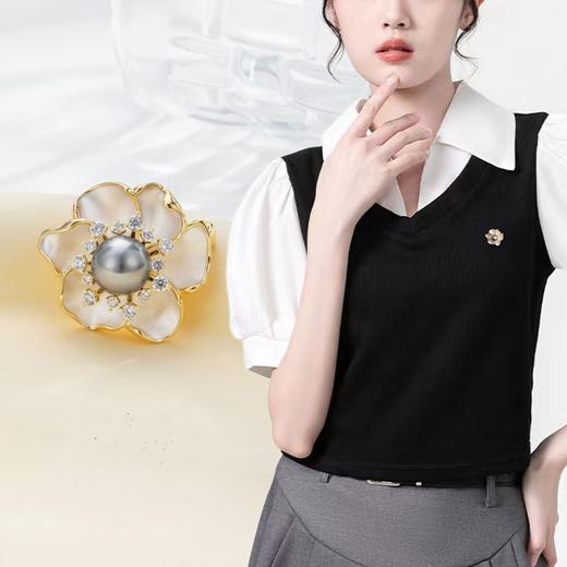 时尚优雅甜美山茶花胸针 商品图1