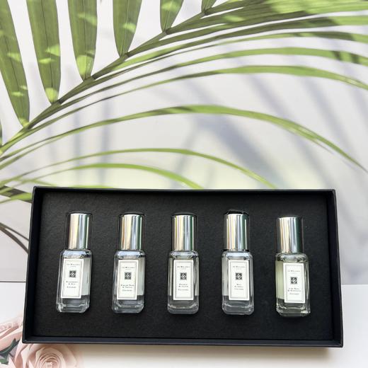 【祖玛珑（Jo Malone）香水五件套】蓝风铃香水 英国梨与小苍兰香水 青柠罗勒与柑橘香水 黑莓与月桂叶香水 橙花香水 9ml/瓶 商品图1