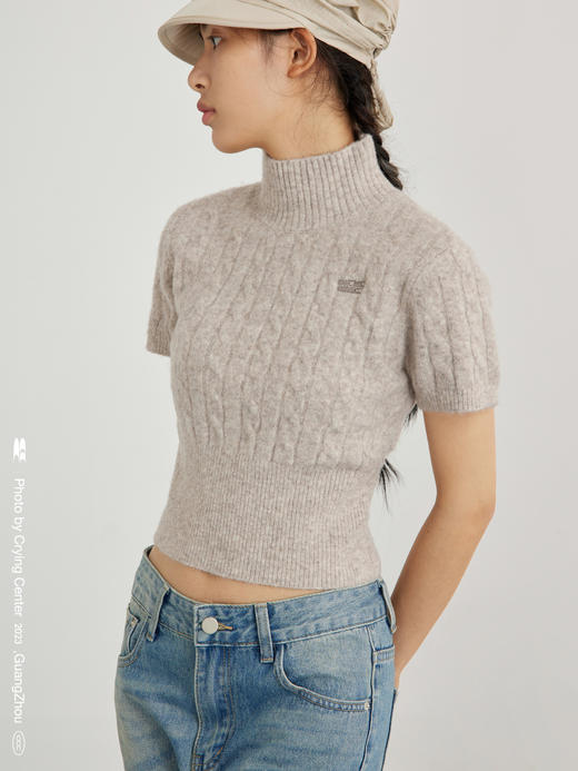 CryingCenter 燕麦色莓粉气质辣妹高领短袖麻花短款毛衣 哭喊中心 商品图4