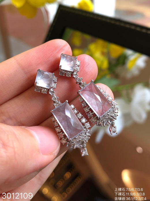 3012109，无事牌耳坠。具体价格微信咨询 商品图0