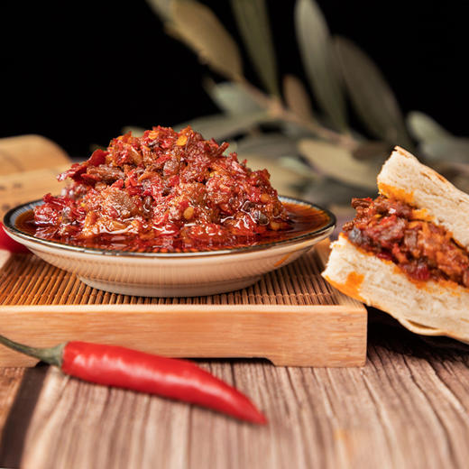 甘肃陇南橄榄拌饭酱下饭菜  祥宇橄榄香菇鸡肉酱牛肉酱 橄榄松茸辣椒酱 三种口味组合装发货共6瓶 商品图2