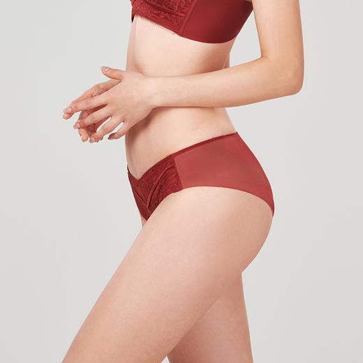 都市丽人薄透丝滑纯色蕾丝+锁边布三角女士内裤纯色内裤新年本命年红品YP31A9 商品图1