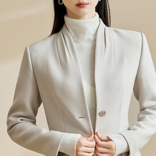 米思阳2024秋季新款高定简约气质通勤短款西服外套高级感小西装2951 商品图4