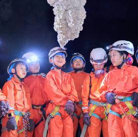  国庆跟着复旦学霸探索侗寨，探秘科学家工作区的天眼