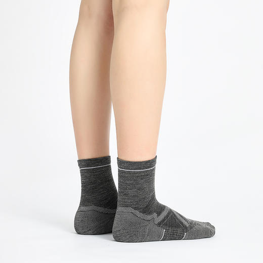 617中筒肌动美利奴羊毛越野跑步袜专业薄款马拉松袜毛巾底户外登山徒步羊毛袜 商品图6