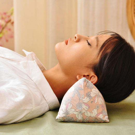 春日碎花系列颈椎枕荞麦壳枕头学生儿童睡眠护颈枕 商品图3