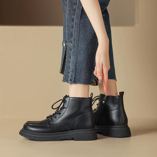 ZHR马丁靴女 2023秋冬新款休闲百搭黑色圆头短靴甜酷风潮流马丁靴 商品图1