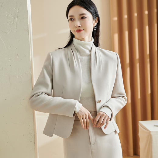 米思阳2024秋季新款高定简约气质通勤短款西服外套高级感小西装2951 商品图3