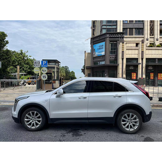 凯迪拉克 XT4 28T 两驱技术型【长租-深圳】 商品图3