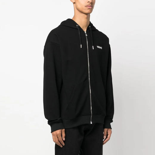 VERSACE 范思哲 男士字母徽标刺绣棉质外套 黑色 1010682 1A07744 2B510 商品图2