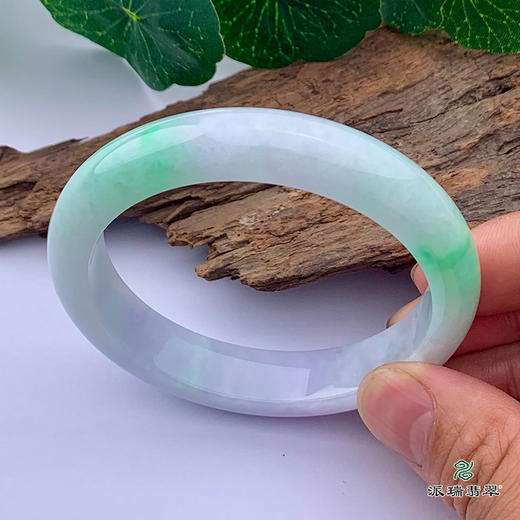 派瑞翡翠 翡翠手镯 糯种 浅绿 商品图2