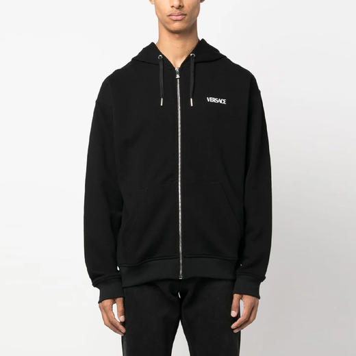 VERSACE 范思哲 男士字母徽标刺绣棉质外套 黑色 1010682 1A07744 2B510 商品图1