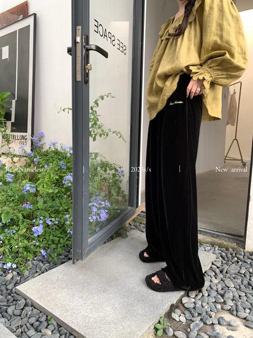 Read Nameless /100%亚麻绿娃娃衫+品牌logo黑丝绒裤 商品图2