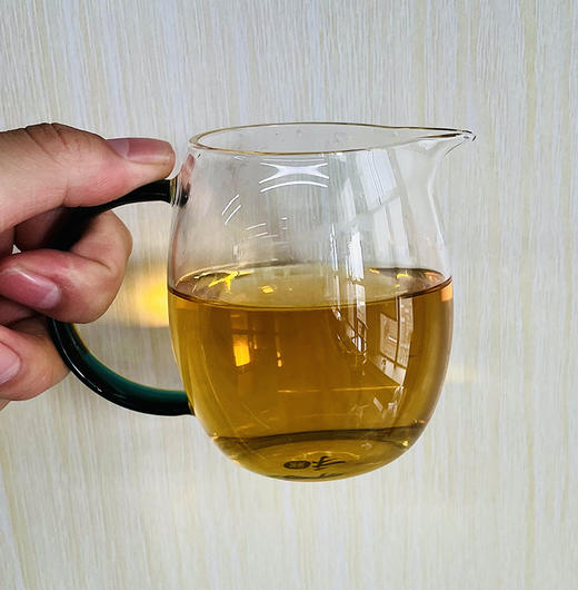 8月3日早9点【特惠清仓】【无量之巅】古树银毫高端品牌2021年布朗正山头春大树纯料 100克/盒 捡漏 商品图4