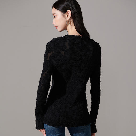 剩S/M/L 芳外【浮雕提花蕾丝T】2025春季新款褶皱肌理感女式T恤 商品图6