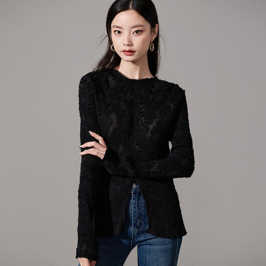 剩S/M/L 芳外【浮雕提花蕾丝T】2025春季新款褶皱肌理感女式T恤 商品图3