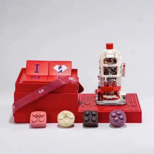 茅台飛月文创糕点礼盒300g4粒装 | 内置茅台1:1微颗粒积木 商品图1