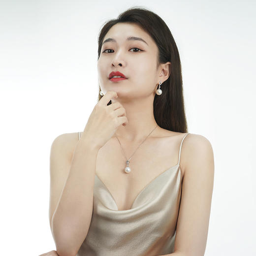 美裕  金18K海水珍珠耳钉 南洋珠 12.5-13mm白 106831 商品图3