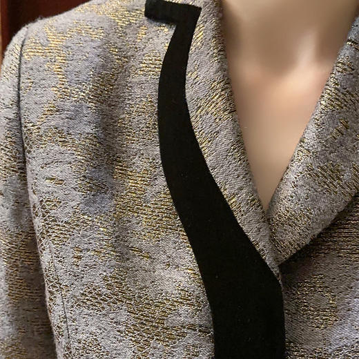 圣三利女装 新款星光金丝羊毛提花短款外套上衣SL2032123 商品图4