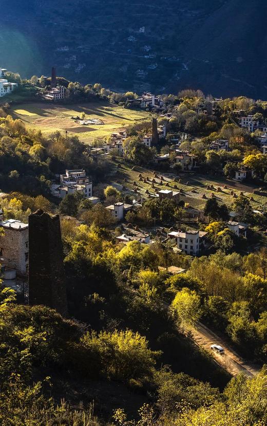 狼族行摄大咖团丨四姑娘山、猫鼻梁、中路藏寨、塔公草原、木雅大寺、冷嘎措、子梅垭口、斯丁措、红海子、牛背山 深度摄影之旅8日 商品图2