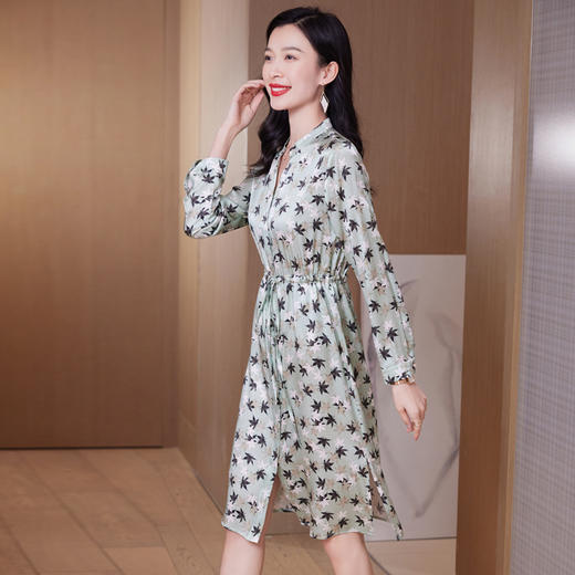 ASE-9516温柔风长袖真丝连衣裙春装女2023新款枫叶系带收腰显瘦桑蚕丝 商品图5