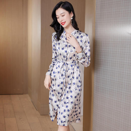 ASE-9516温柔风长袖真丝连衣裙春装女2023新款枫叶系带收腰显瘦桑蚕丝 商品图3