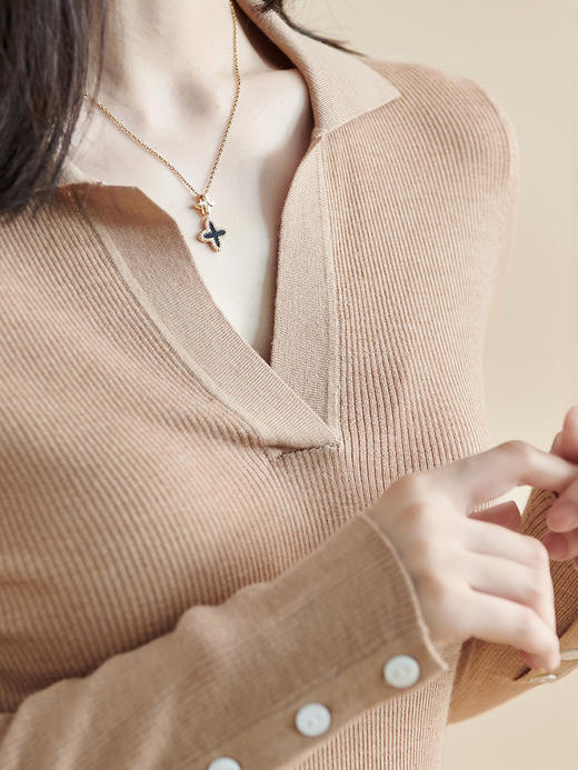 剩S 米思阳2026春季新款时尚设计感针织衫Polo领修身纯色羊毛上衣0021 商品图4