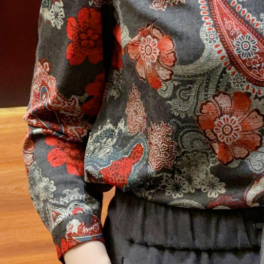 圣三利女装 新款优雅舒适针织提花图案衬衫SL1934112 商品图4