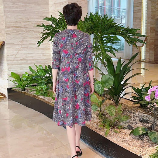 SAINT L’UCK/圣媛女装秋季中长款花色连衣裙SA319L13 商品图2