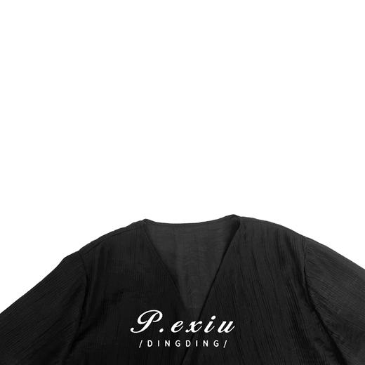 04-3潘依绣丁丁宠粉【现货】0329PanYiXiu/潘依绣 【蓦然香兰】中式风宽松舒适V领薄款长袖上衣 SH5013 商品图3