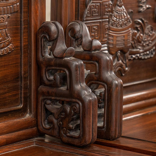 清 红木浮雕博古清供图背屏椅成堂（一堂四件） 商品图3