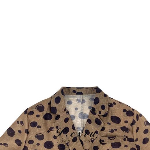 04-6潘依绣丁丁宠粉-天-丝-韩版时尚设计感宽松印花西装外套 W-61259 商品图2