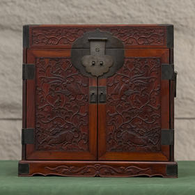 清 黄花梨浮雕麒麟引凤官皮箱