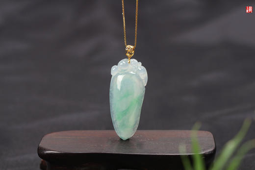 天然翡翠【福瓜】 吊坠     镶嵌：18k金镶 商品图0