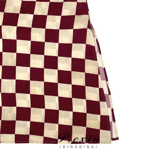 04-3潘依绣丁丁宠粉PanYiXiu/潘依绣人-丝-气质显瘦高级质感棋盘格吊带连衣裙W-61345 商品图3