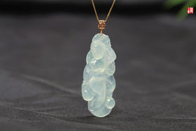 天然翡翠【飞天】 镶嵌：18k 金镶