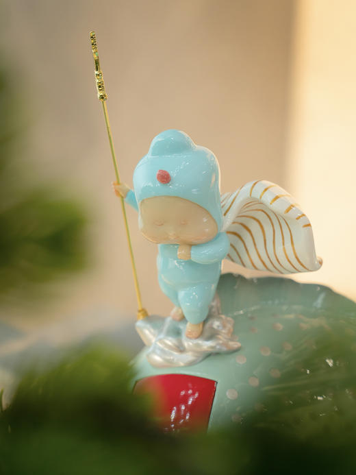 稀奇艺术瞿广慈海错图作者无穷小亮联名款印鱼《任我行》雕塑摆件 商品图2