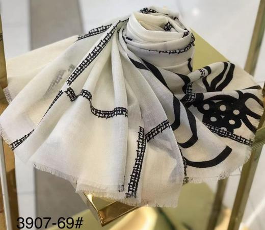 优品堂【花好月圆】羊毛披肩围巾两用 商品图0