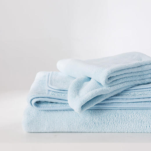 柔软吸水加厚浴巾三件套（浴巾+干发帽+毛巾） 商品图1