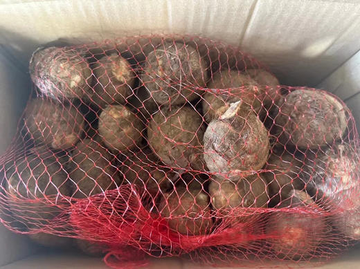 自然种植的奶油芋头，没有化学肥料，煮熟后没有硬块，老人吃了容易消化，预防骨质疏松，孩子吃了能预防蛀牙，经常吃有洁净牙齿的功效！5斤/袋 商品图3