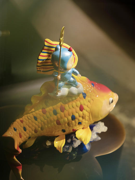 稀奇艺术瞿广慈《好运锦鲤》客厅寓意祝福摆件收藏限量桌面雕塑 商品图2