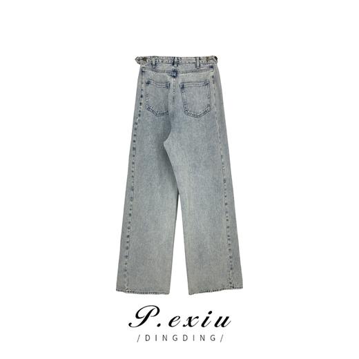 03-5潘依绣丁丁宠粉潘依绣丁丁设计款双扣休闲百搭显瘦浅蓝色直筒牛仔裤  D5756 商品图1