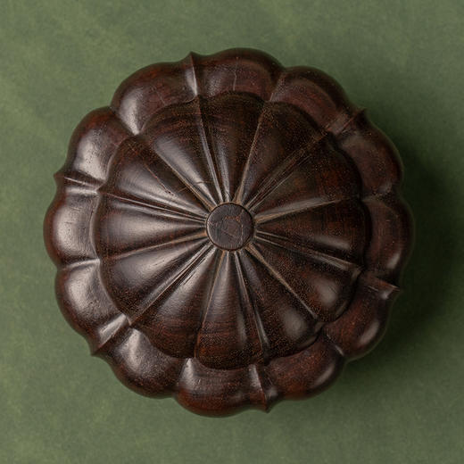 二十世纪 紫檀一木整挖瓜棱形围棋盒（一对） 商品图3