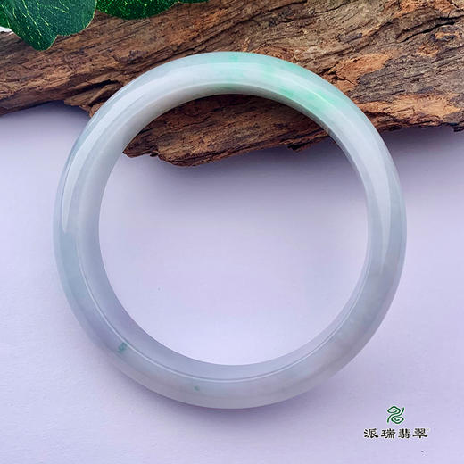 派瑞翡翠 翡翠手镯 糯种 浅绿 商品图3
