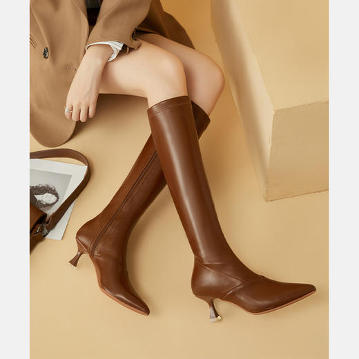 西遇法式复古长靴女新款秋冬弹力长筒靴棕色细跟尖头高跟靴子V0034134 商品图2