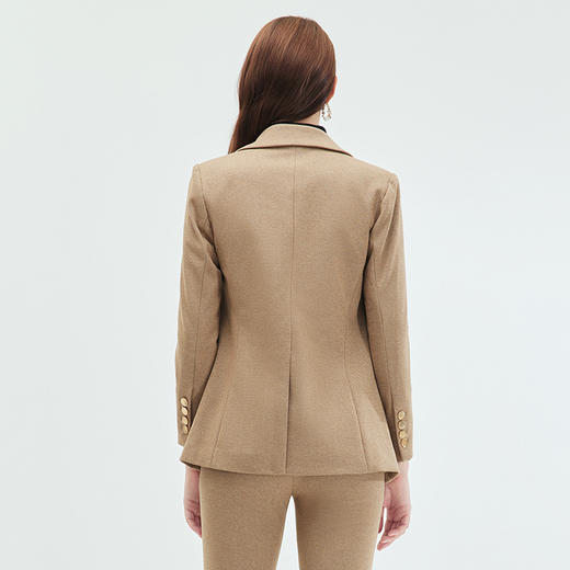 EITIE爱特爱冬季新款时尚通勤干练显瘦翻领外套女7203902 商品图4