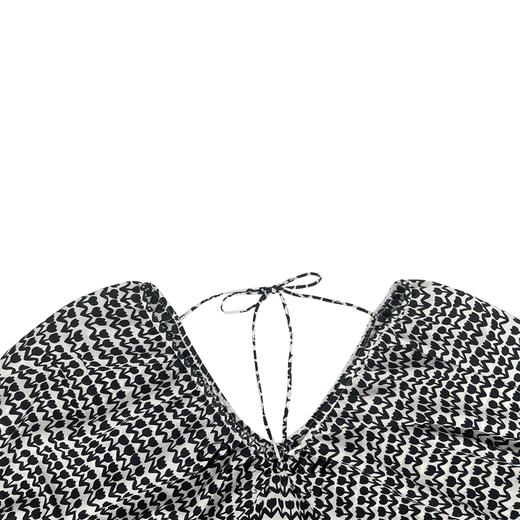 03-3潘依绣丁丁宠粉 【芬芳郁金香】小众设计感V领露背慵懒风连衣裙 20895T 商品图2