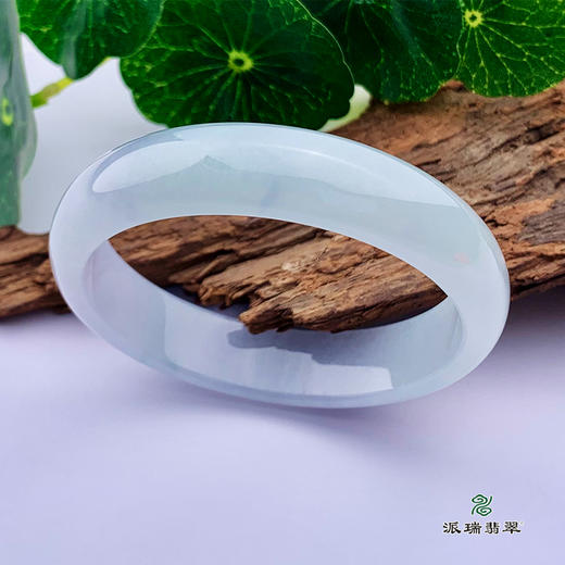 派瑞翡翠 翡翠手镯 糯种 浅绿 商品图0