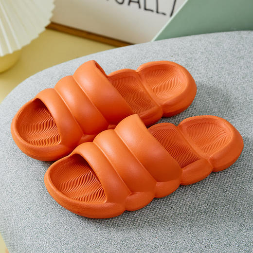 【柔软Q弹“毛毛虫”！踩屎感拖鞋】时尚百搭，软韧EVA，减震回弹 3.5cm厚底，软而不塌，防滑抓地，耐磨耐踩，多色可选毛毛虫拖鞋棉 商品图3