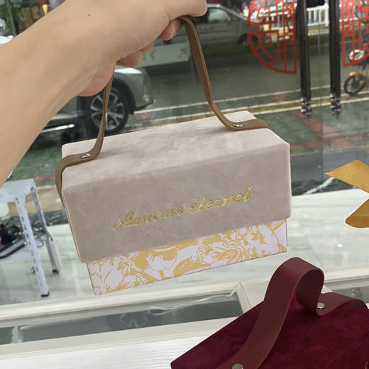 教师节礼物！雅顿润唇膏3.7g+欧舒丹护手霜30ml+精美礼盒！！ 商品图2